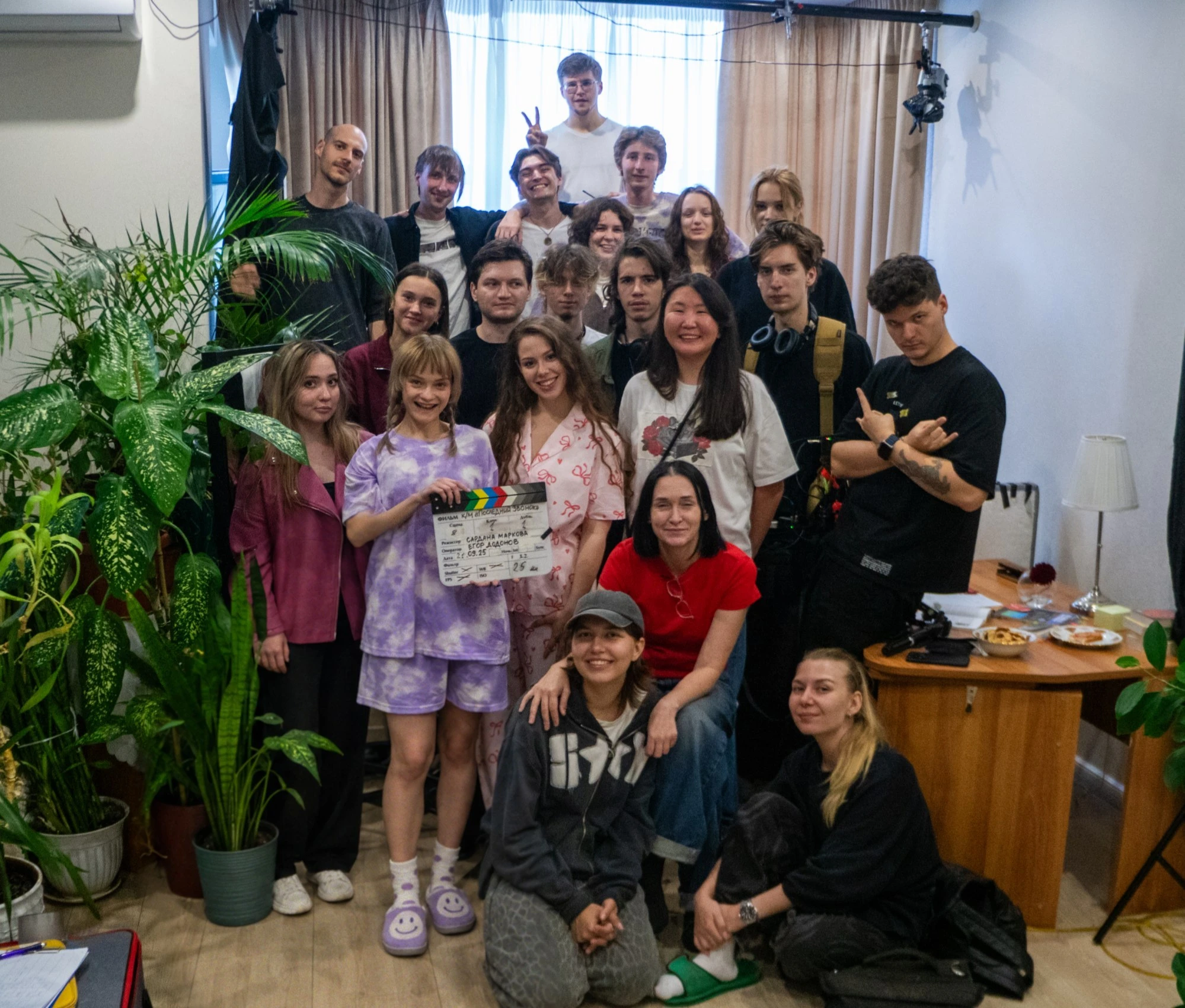 The Last Bell cast and crew